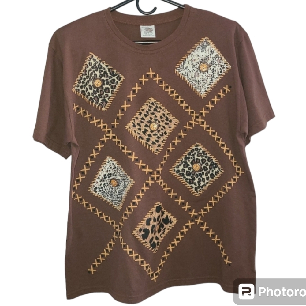 CESUCCI embellished tee shirt 🤎vtg 1995 shoulder‎ pads within